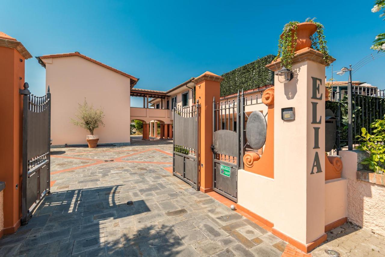 Hotel La Pietra Restaurant Fosdinovo Exterior photo