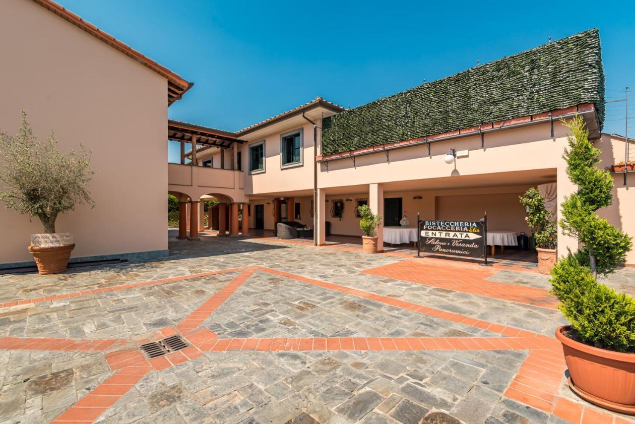 Hotel La Pietra Restaurant Fosdinovo Exterior photo